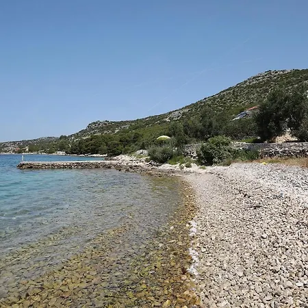 Secluded Fisherman's Cove Donje More, Pasman - 8413 Ferienhaus *
